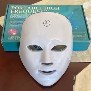 White LED Skincare Mask